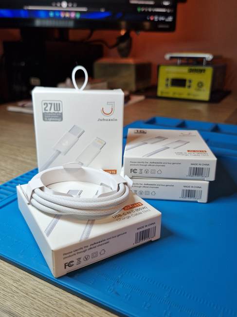 Cables premium 27W Lightning / USB-C 65W